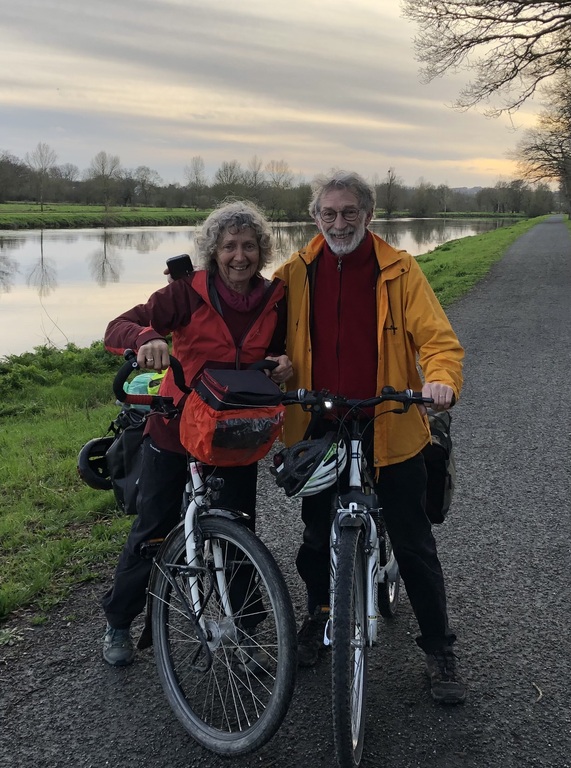 à vélo sur le halage