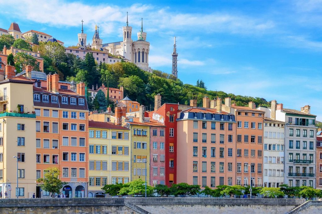 Quai de Saône et Basilique de Fourvière