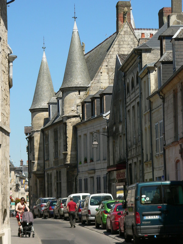 Laon, la rue St Martin