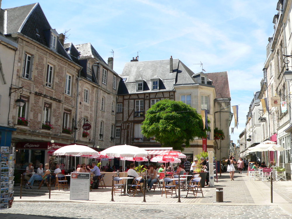 Laon, la place du "Marché aux Herbes"