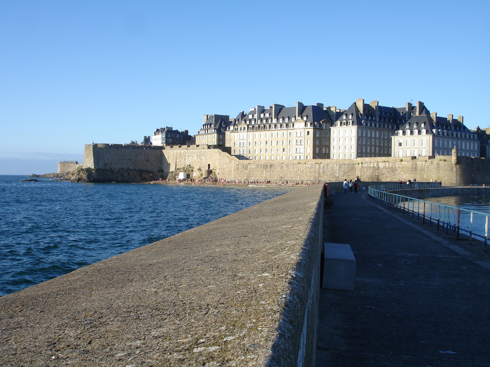 Intra Muros et plage du Môle