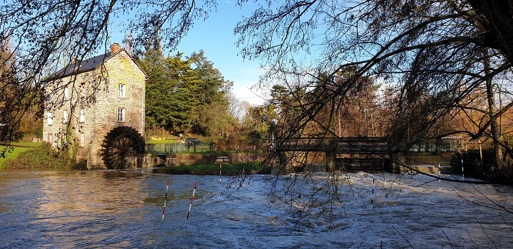 Moulin sur le canal