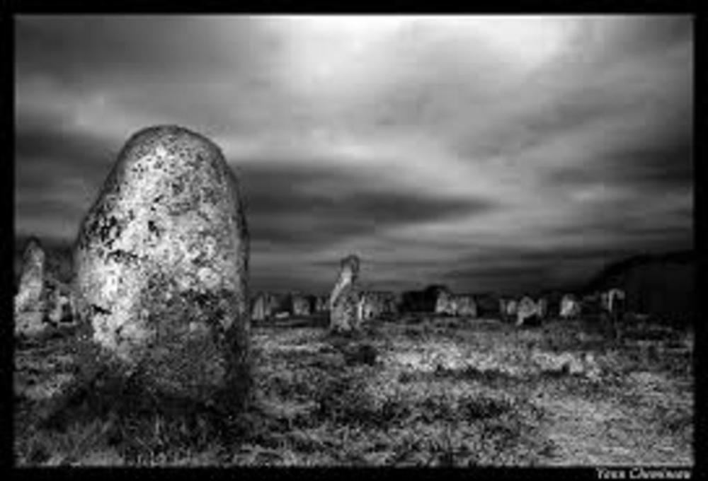 Carnac les alignements des menhirs 