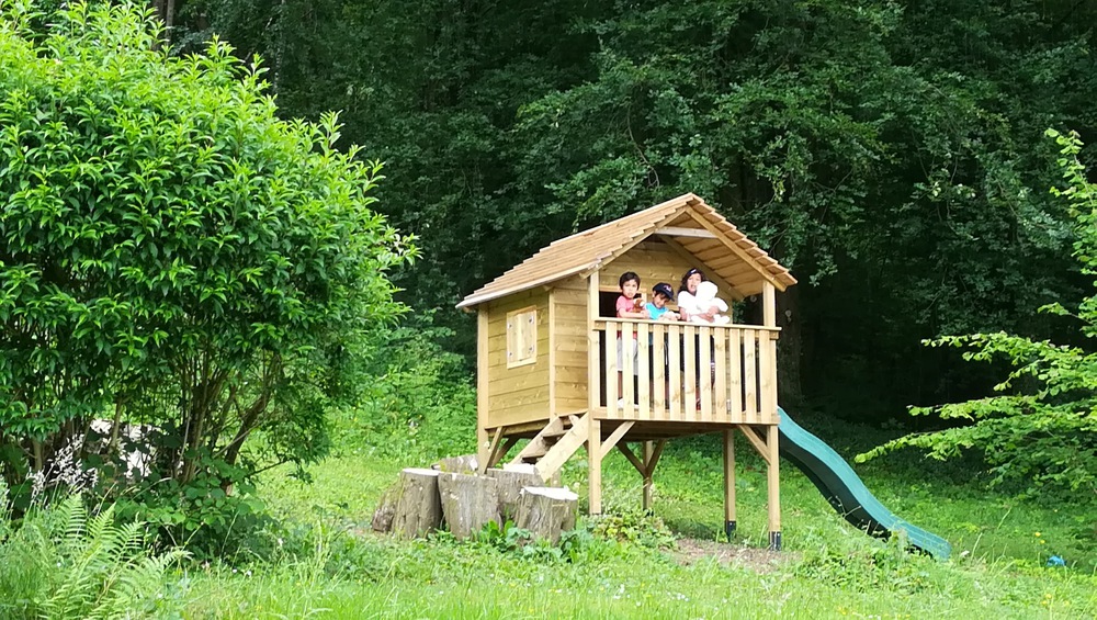 la cabane des enfants .