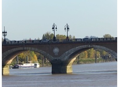 Le Pont de Pierre Bordeaux