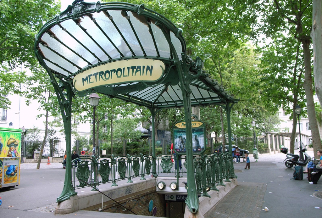 Station de métro Abbesses, à 3mn