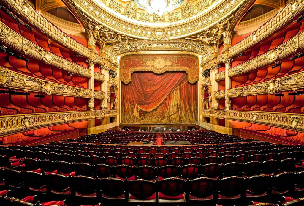 L'Opéra Garnier, à 15mn à pieds