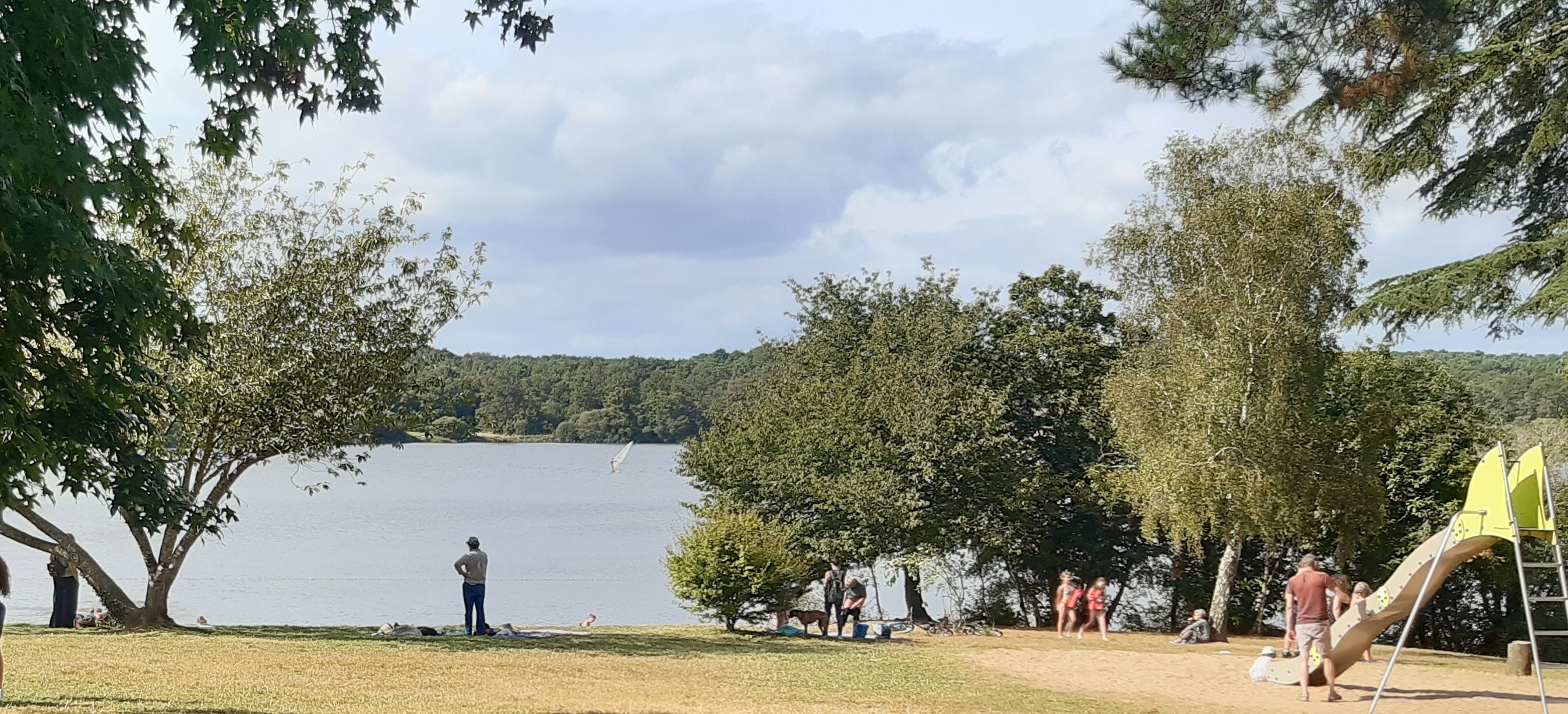 L'étang Aumée, base de loisir tout près de chez nous , à 10kms