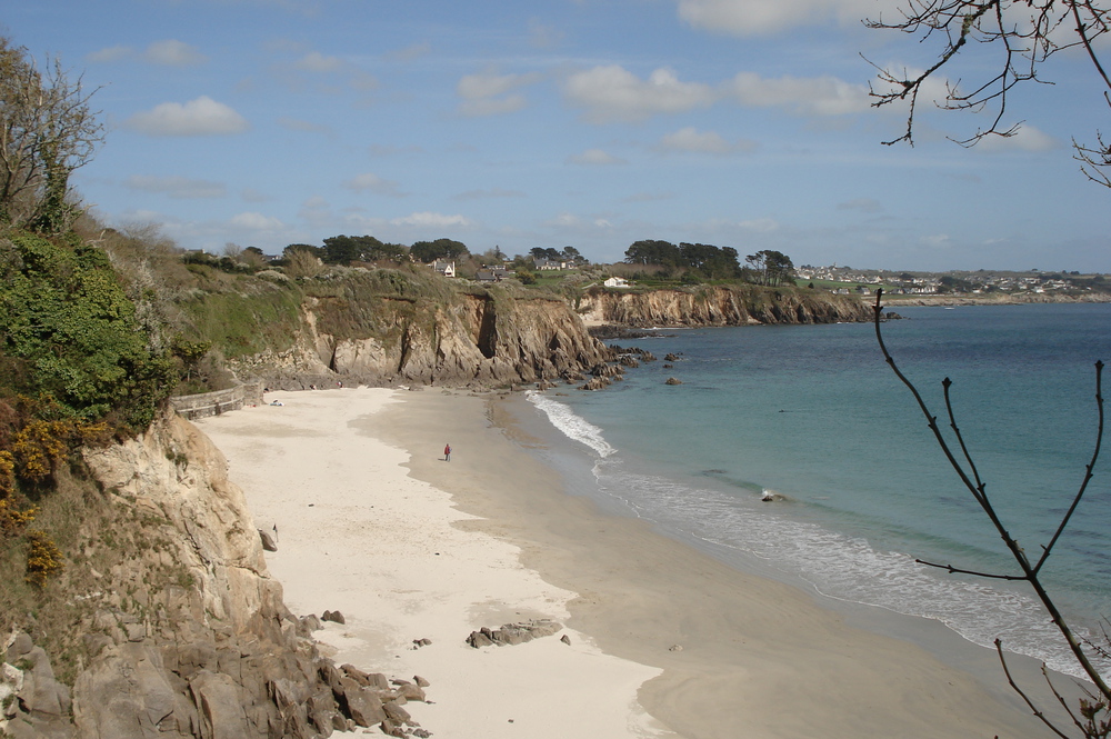 Au calme plage de Sainte Anne à 800m