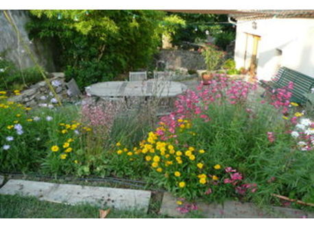 la terrasse derrière la maison