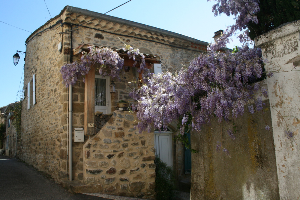 une autre maison du village