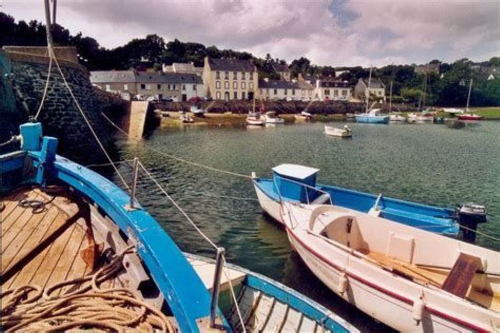 Un des nombreux petits ports de la presqu'île