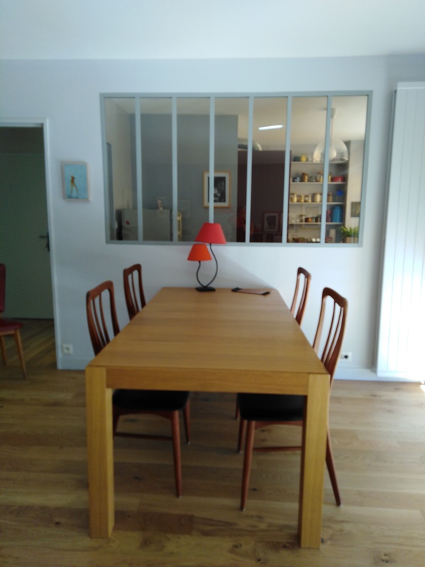 table à manger sous la verrière