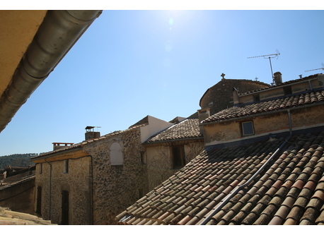 Vue sur les toits du Luberon.