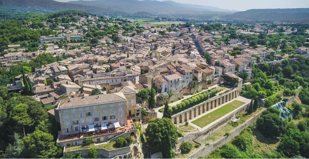 Notre village : Lauris vue d'en haut