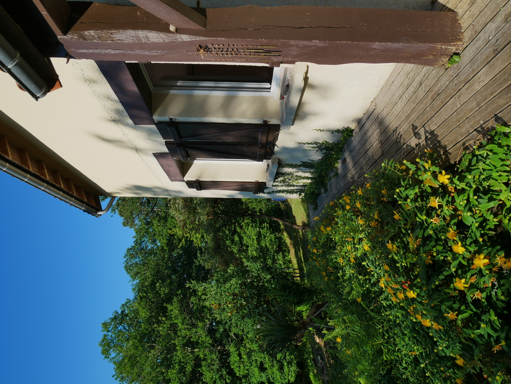 Terrasse devant de la maison