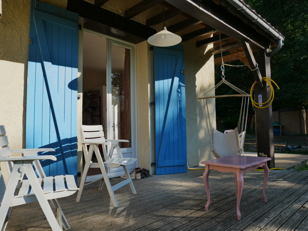 Terrasse devant de la maison