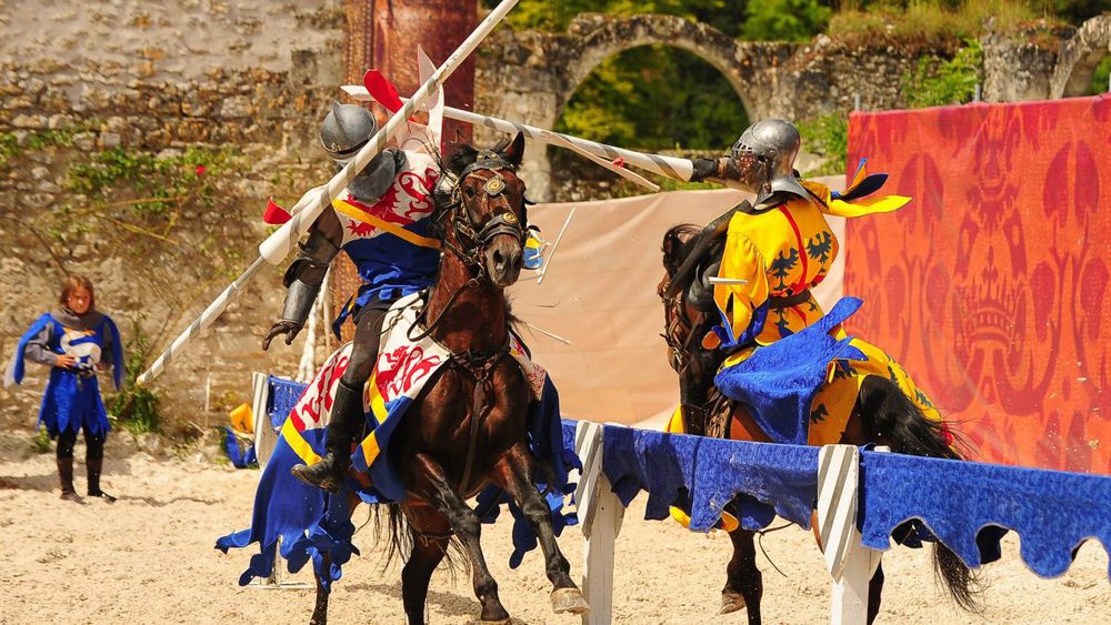 Spectacle équestre à Chambord en période estivale