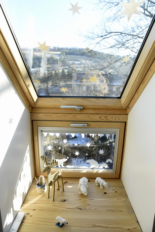 La vue sur le jardin et la montagne