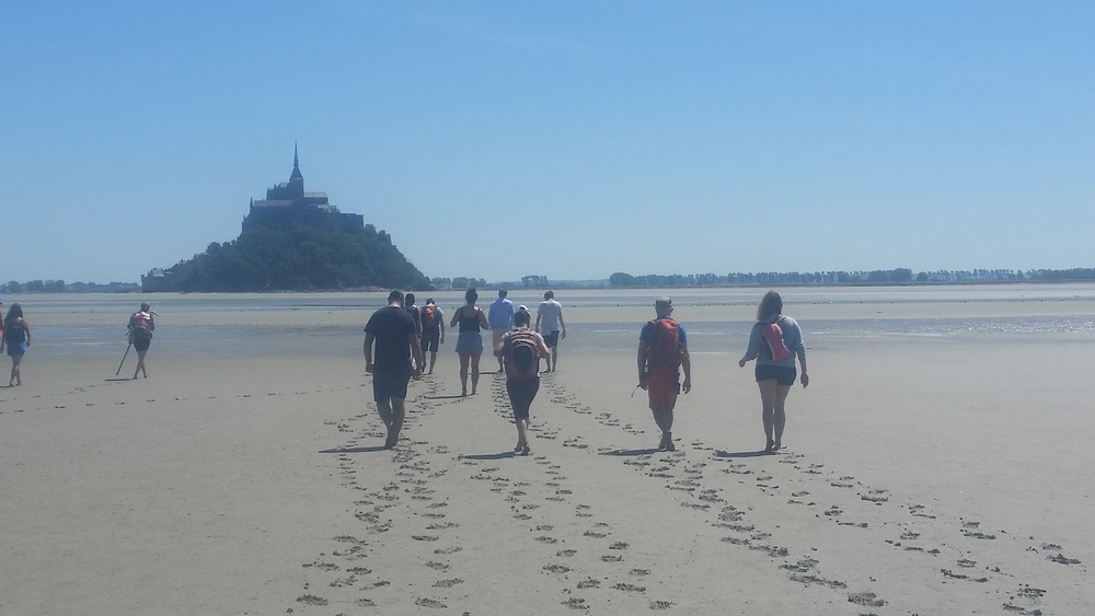 Traversée de la baie du mont Saint-Michel à pied (départ depuis Genêts, au sud de Granville, à 30 min en voiture de la maison)