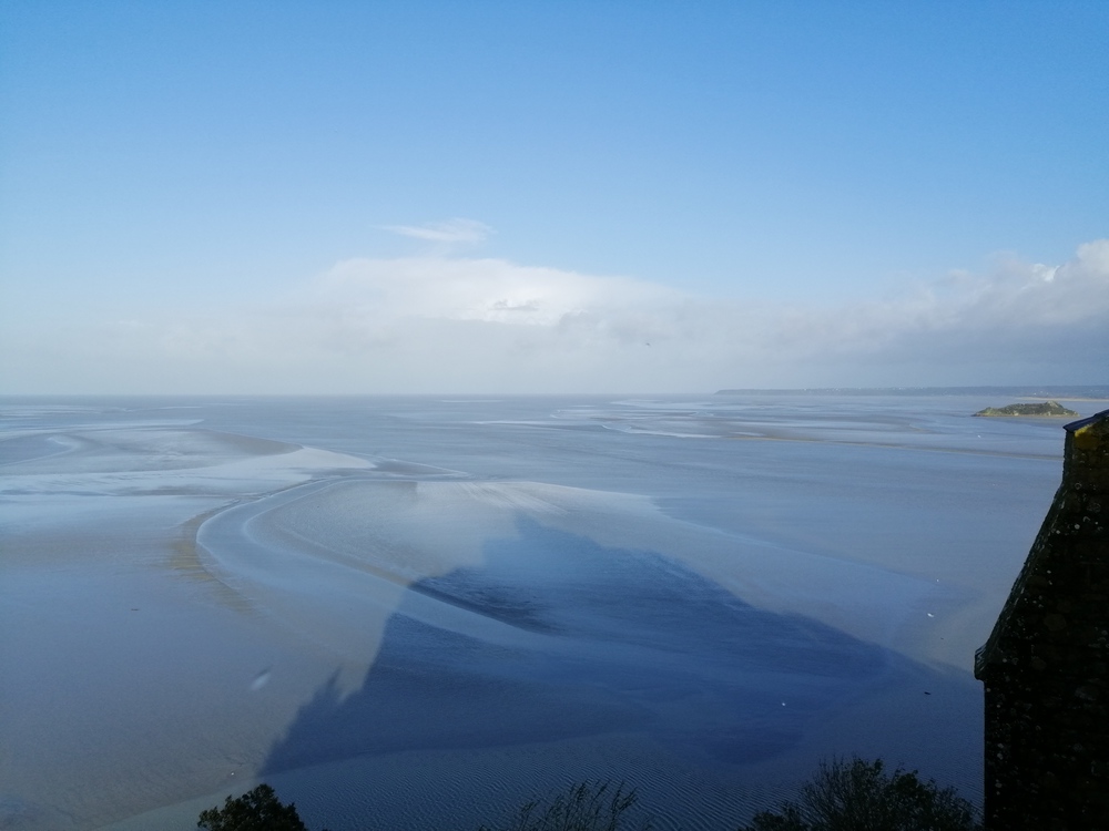 l'ombre du Mont Saint-Michel...