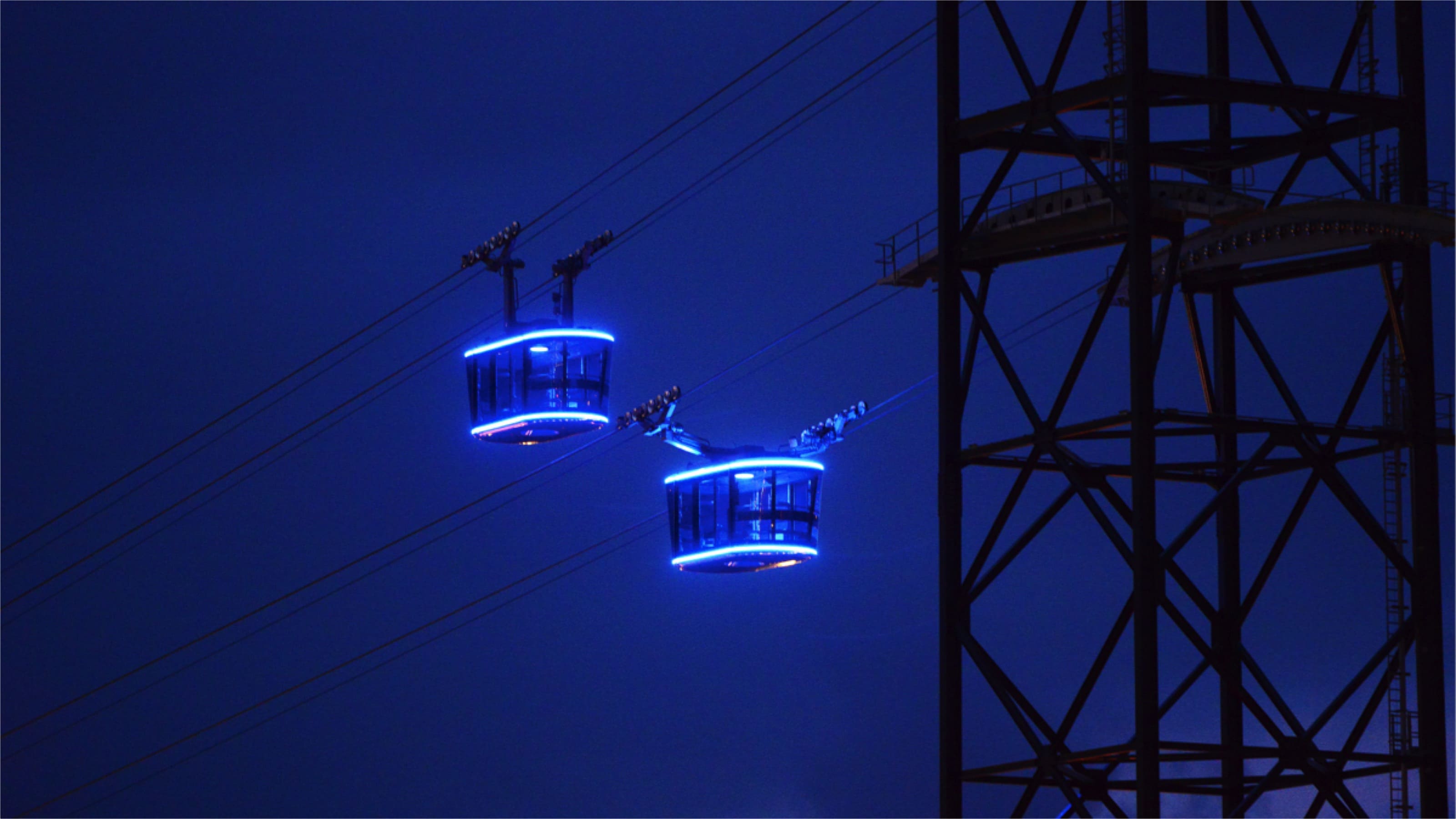 téléphérique de Brest, vu de nuit