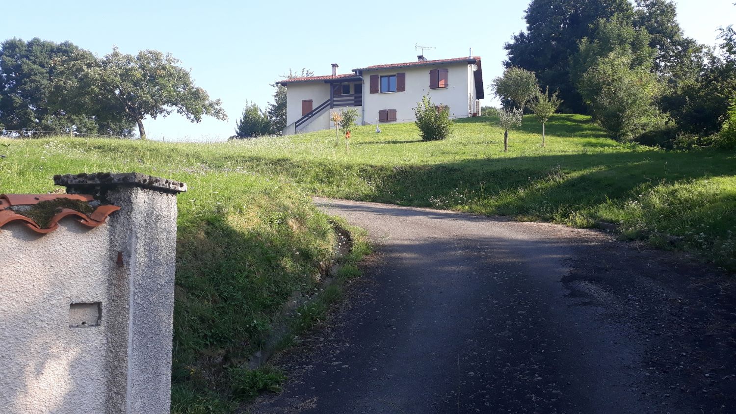 La maison depuis la route