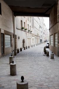 notre rue: le passage du génie