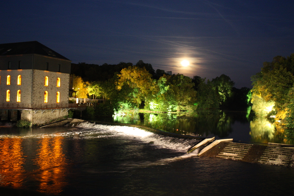 le Best Western au clair de lune