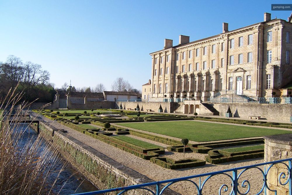 ABBAYE ROYALE DE CELLES SUR BELLE